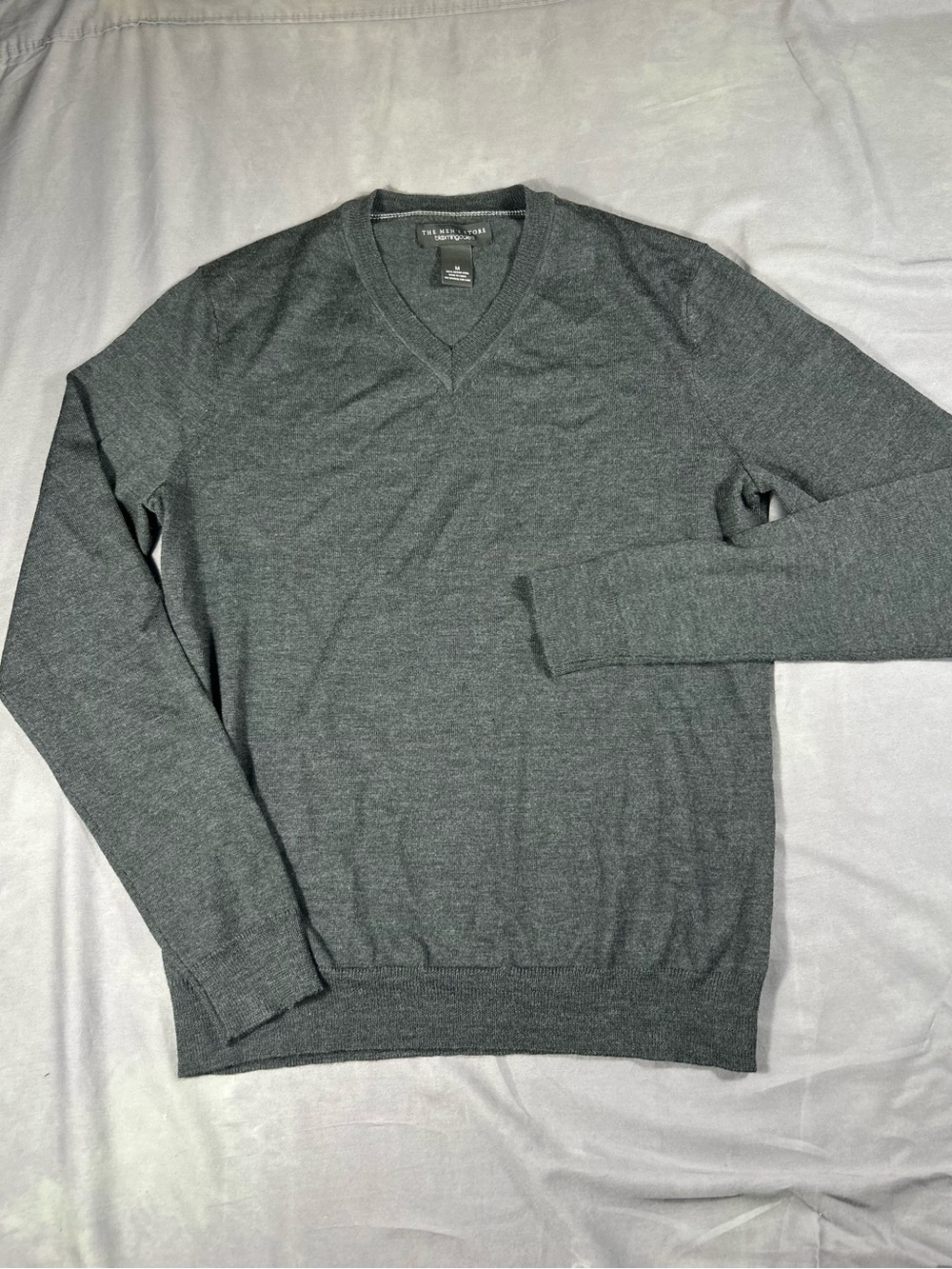 Bloomingdale’s V-Neck Merino wool Sweater - Gray